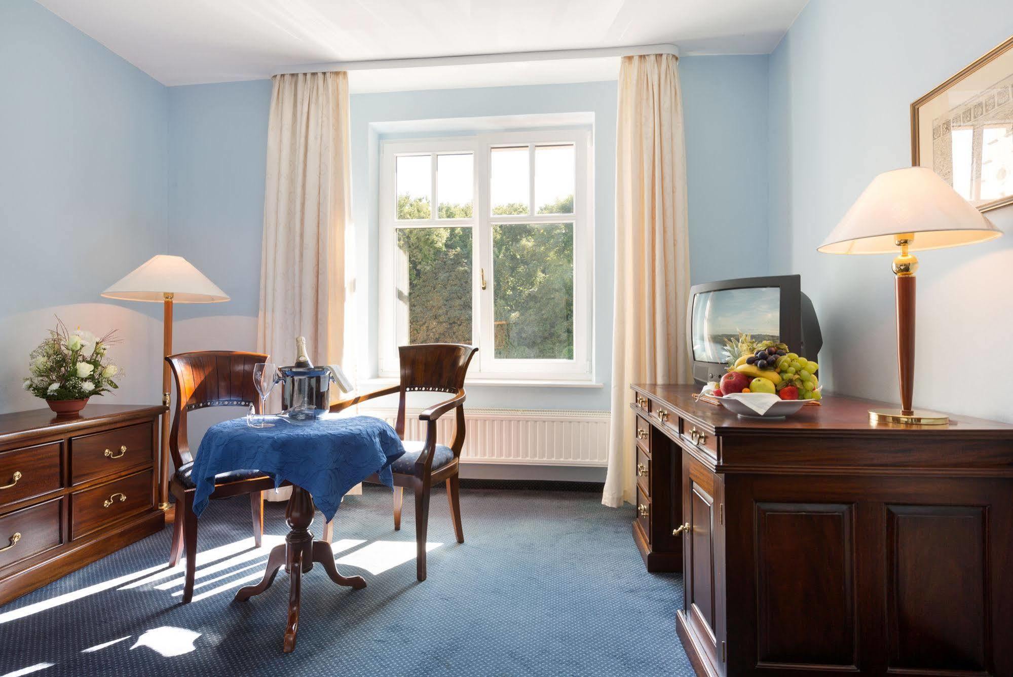 Schlosshotel Ralswiek Εξωτερικό φωτογραφία